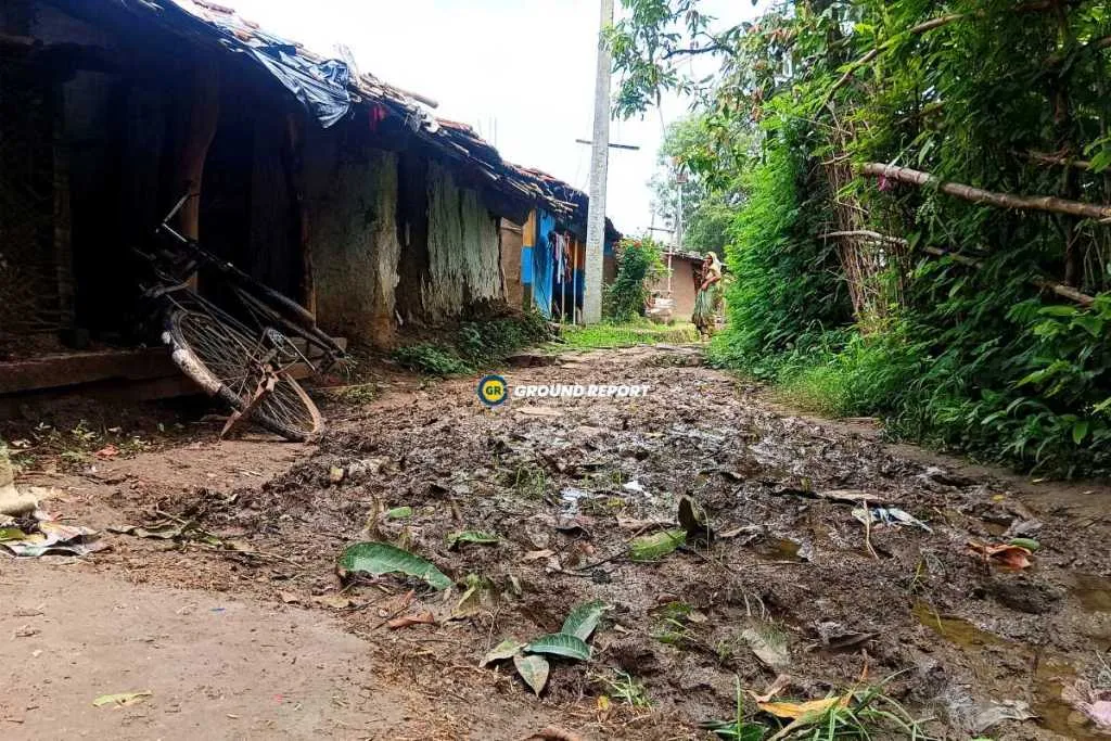 road connectivity issue in parasi khurd vidisha
