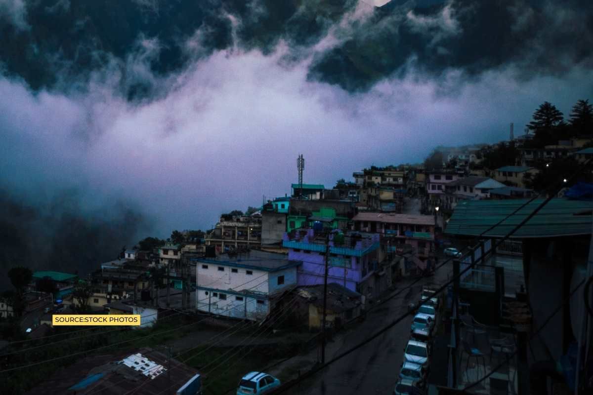 How geography increased the possibility of Joshimath's sinking?