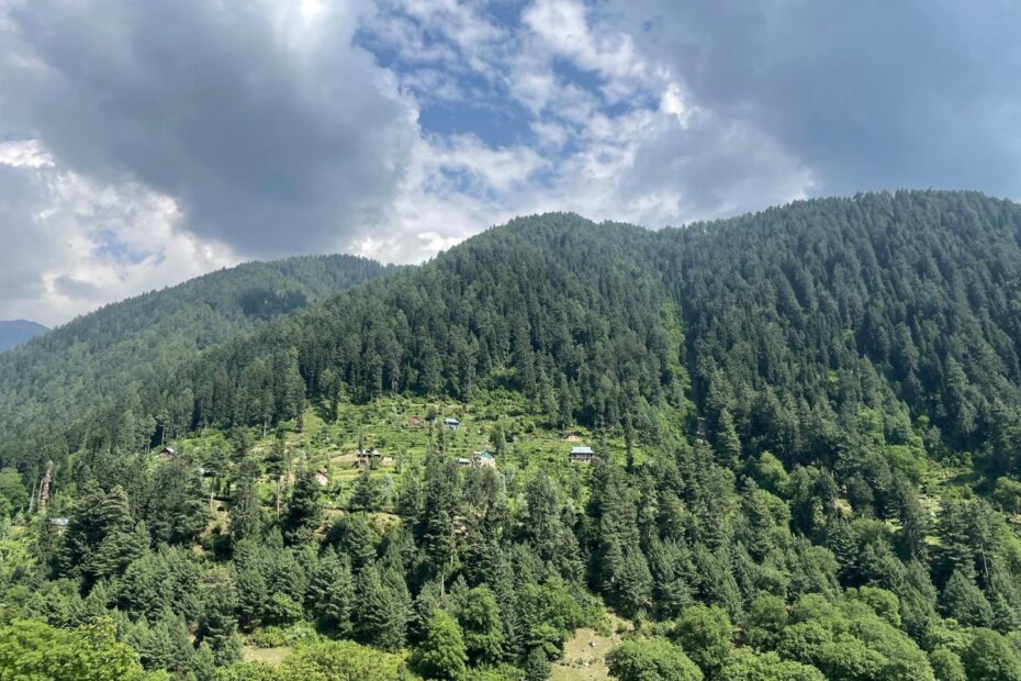 Small villages on Kashmir's hillsides rely on natural springs, many of which are now drying up fast. Photo credit: Wahid Bhat