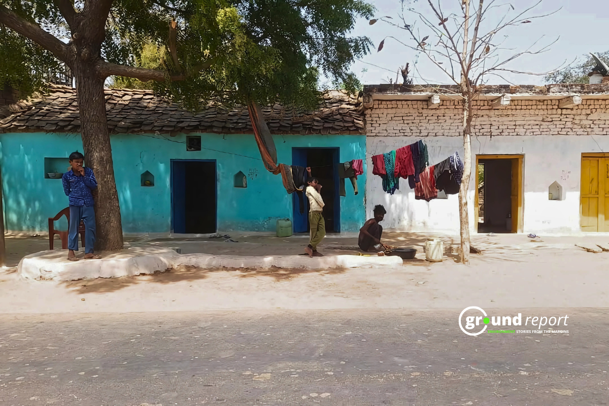 पलायन का दुश्चक्र: बुंदेलखंड की खाली स्लेट की कहानी