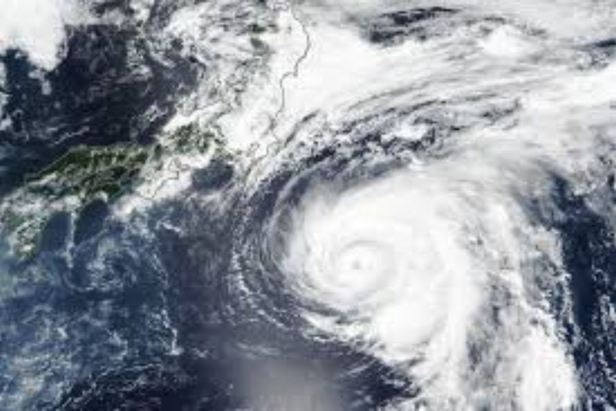 Powerful typhoon Shanshan to hit Japan, strongest in 64 years