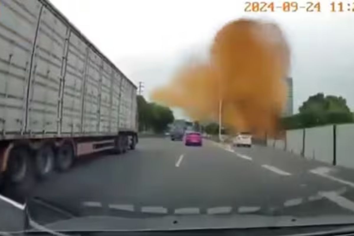 Watch: Poop explosion erupts on busy Chinese motorway