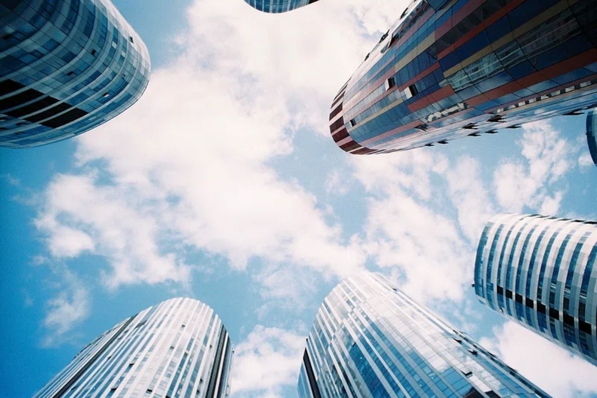 Cloud cover and urban structures block sunlight in cities: study