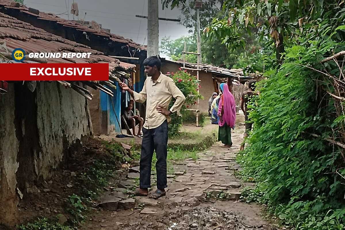 ज़िन्दगी से जनाज़े तक सड़क के लिए संघर्ष करते विदिशा के ये दलित