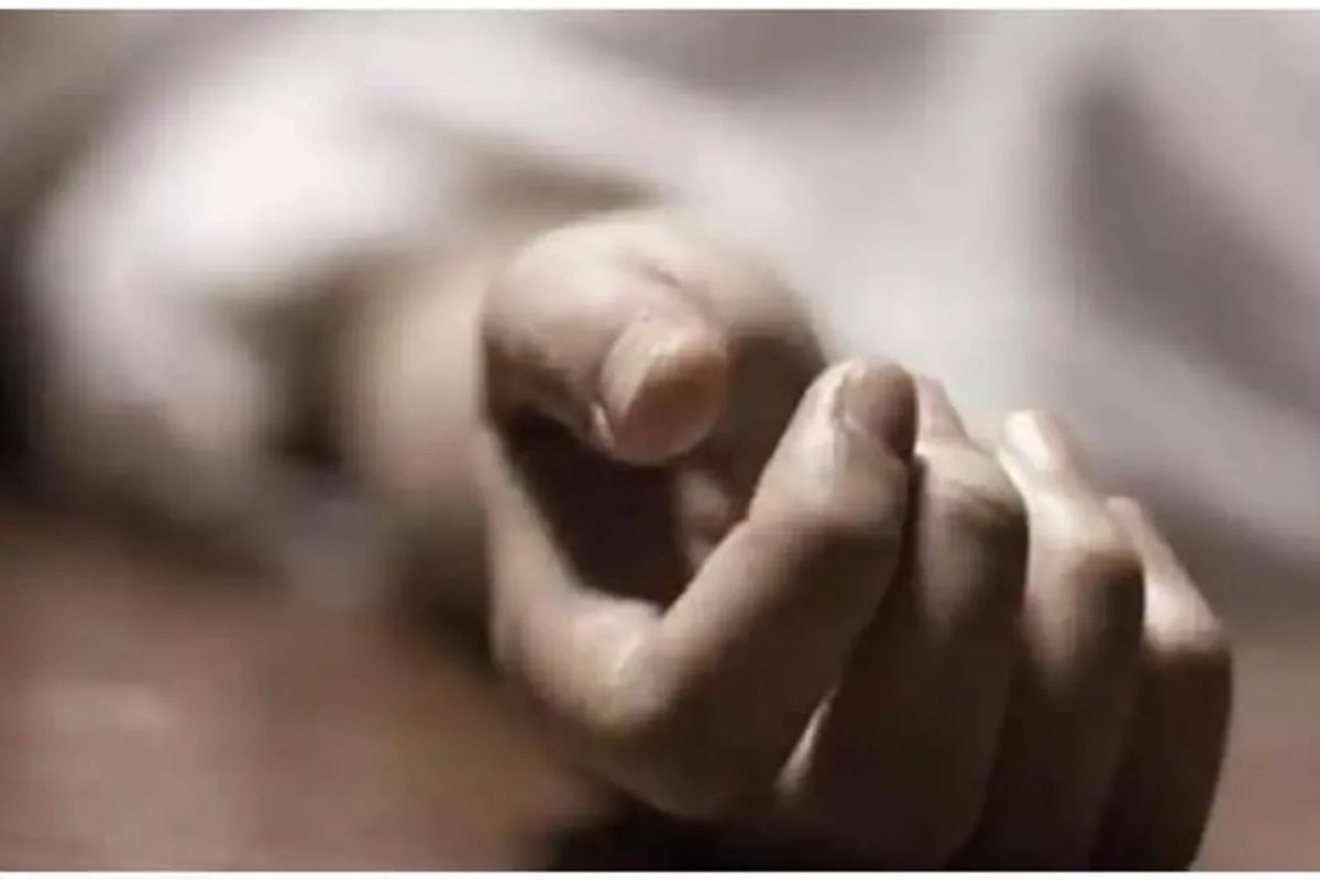 IIT gandhinagar research scholar ends her life