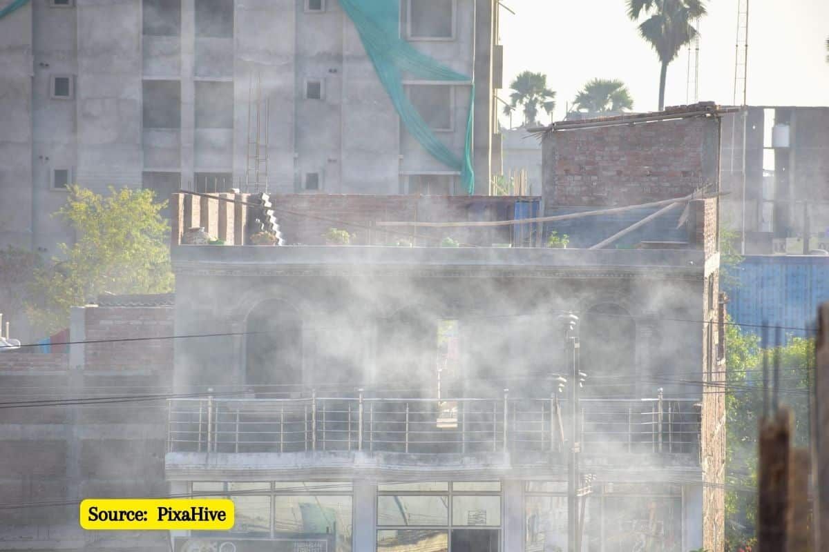 Why has pollution in Mumbai increased suddenly?