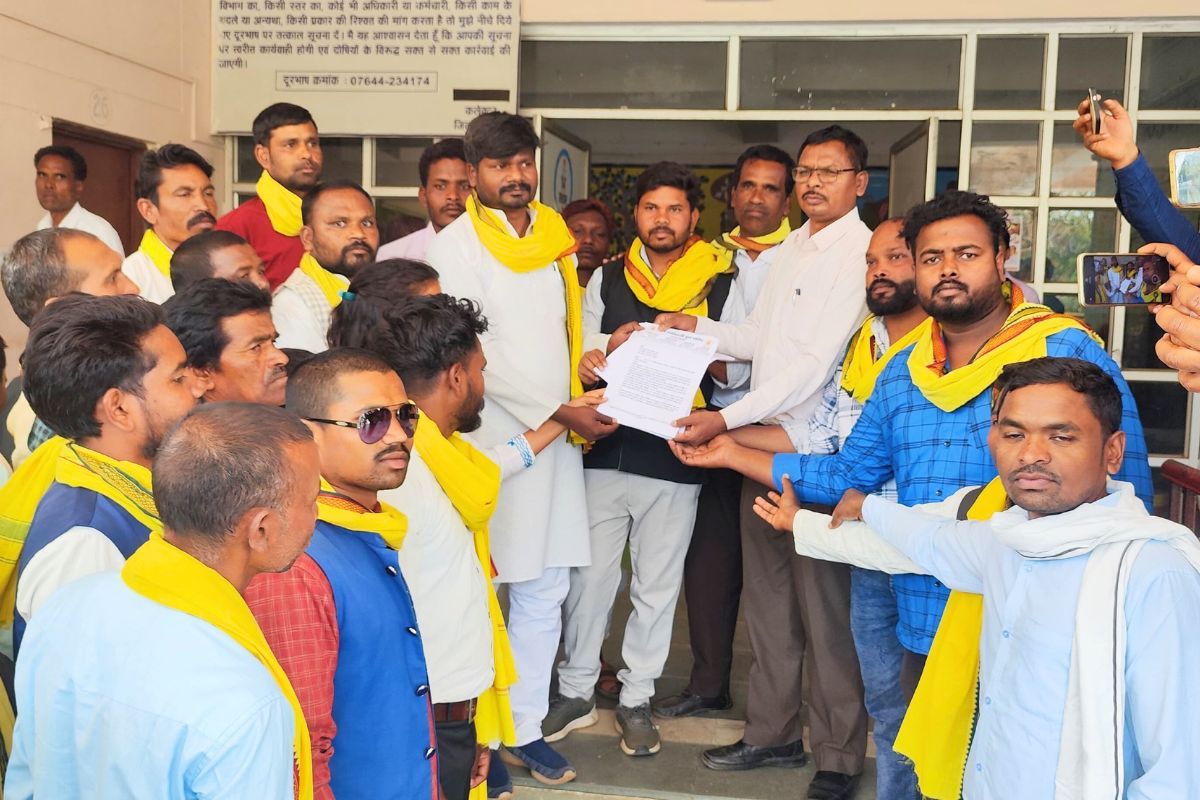 JAYAS Protests governments order on privatisation of forest land