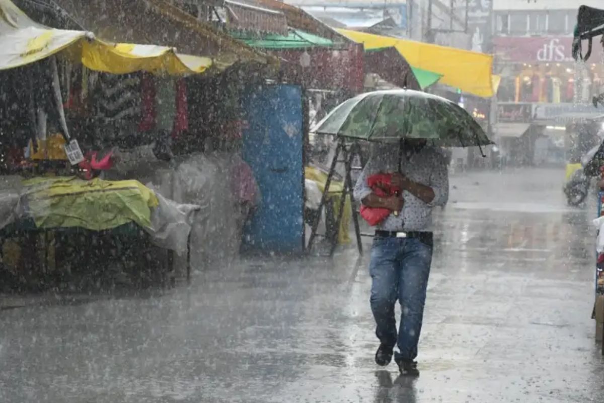 Heavy Rain to Hit 18 States This Weekend: Full List Inside