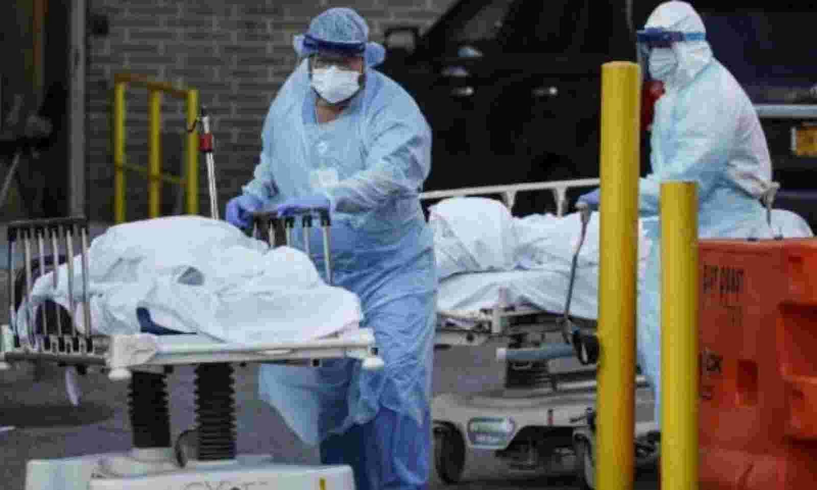 Daily deaths of COVID in India continue at 4,000