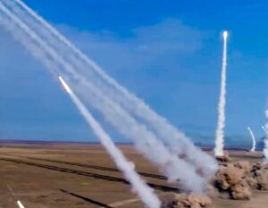 Russia attacks Ukraine with hypersonic missile