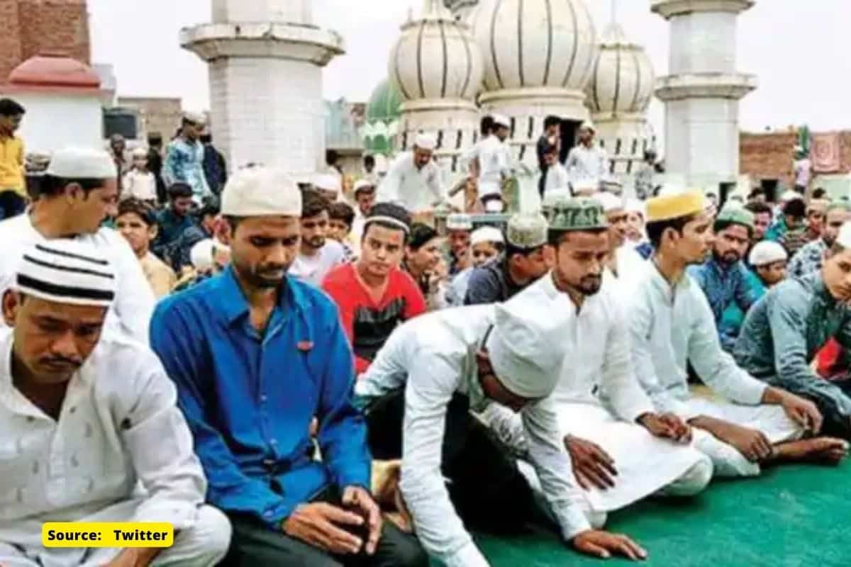 Mob attacks mosque in Gurugram village; beats up namazis