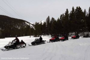 How are snow bikes affecting environment of Gulmarg wildlife sanctuary?