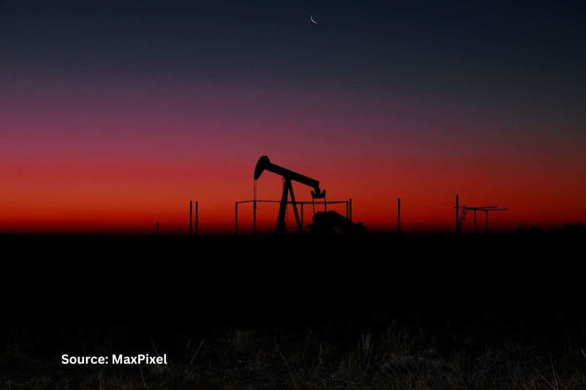 Fossil fuel debt crisis undermines climate goals