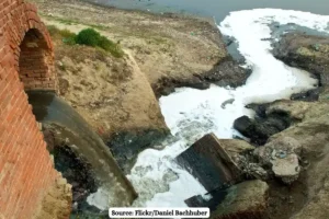 Over 402 million litres of industrial waste enters Ganga, Yamuna Daily: Govt