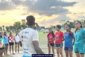 बिहार : गांव की लड़कियों ने रग्बी फुटबॉल में बनाई पहचान