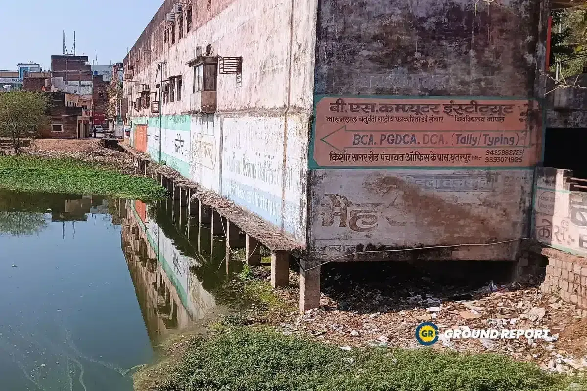 Encroachment present in the catchment area of Kishore Sagar pond