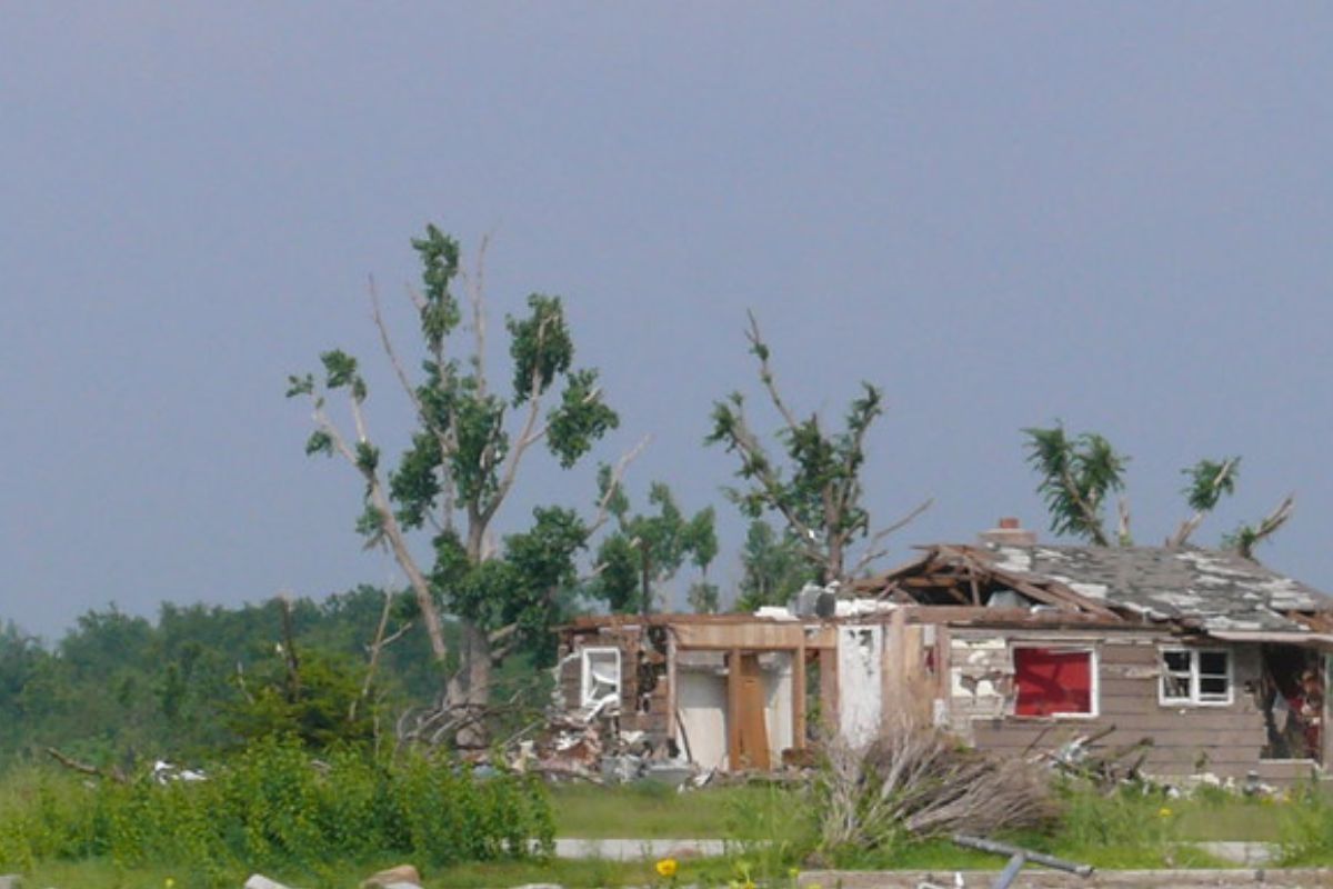 Oklahoma newsroom didn't stop working even after tornado hit their office