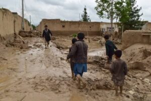 Afghanistan Flash Flood: अफ़गानिस्तान में बाढ़ के चलते 315 लोगों की मौत