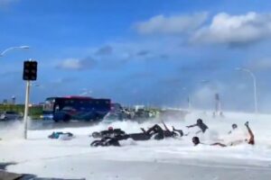 Climate Crisis Video Shows Maldives Roads Turning to Waterways