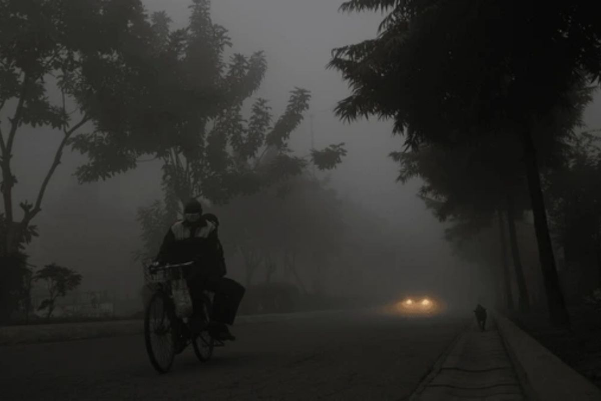 What is jet stream, which bring cold weather to Madhya Pradesh?