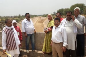 The main right bank canal leading to Satna and Rewa is dry, farmers are still waiting for water. Photo credit: Narmada Bachao Andolan
