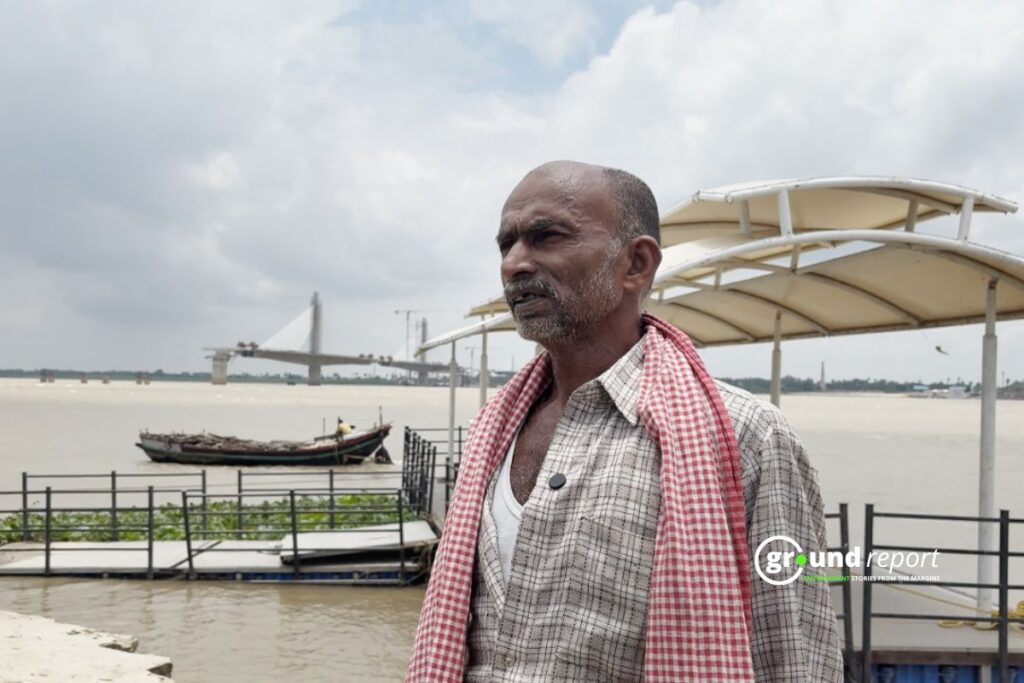 Divakar Prasad Yadav, a resident of Khagaria, thinks the bridge won’t be ready even in the next 10-15 years (Photo Credit: Syed Abubakr)