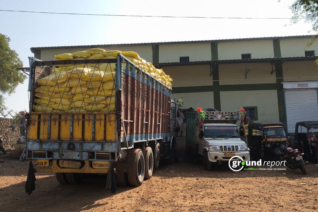 fertilizer loading gear