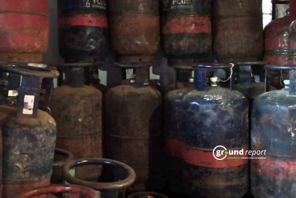 Commercial gas cylinders kept at Rajgarh Gas Agency, the identity of commercial cylinders is their blue colour.