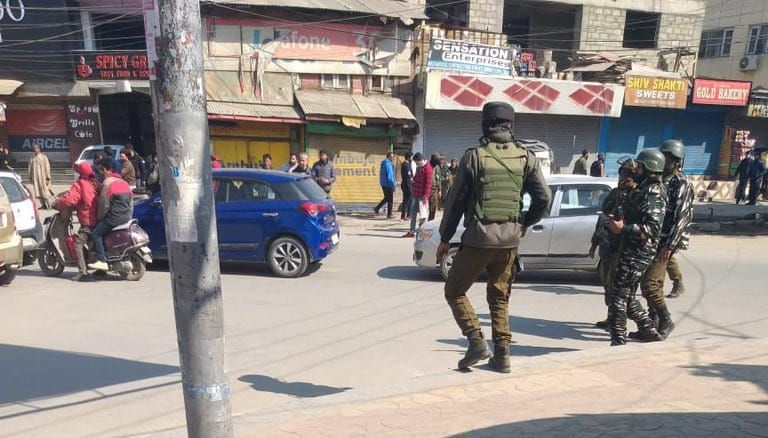 2 J&K policemen killed in Srinagar militant attack, 2nd attack in 3 days