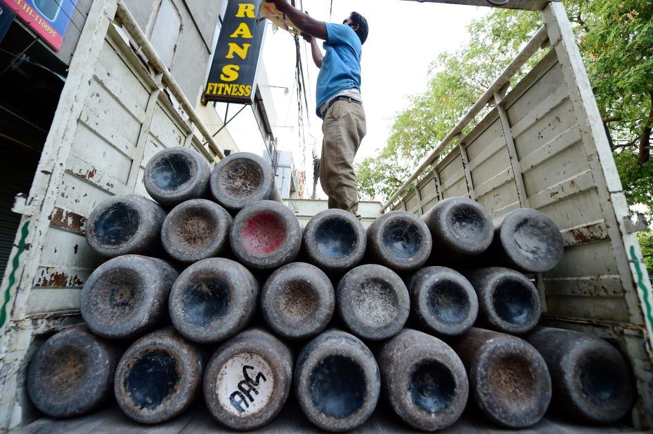 Supply oxygen or face contempt action: Delhi High Court directs Centre