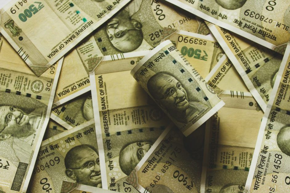 What is the salary of PM and President of India?