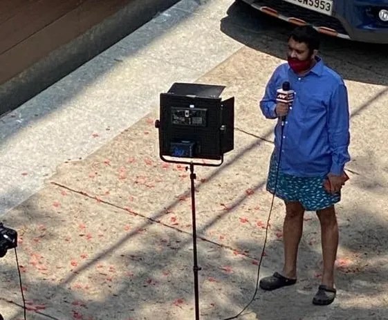 जब दीपक चौरसिया को कच्छा पहनकर करनी पड़ी एंकरिंग