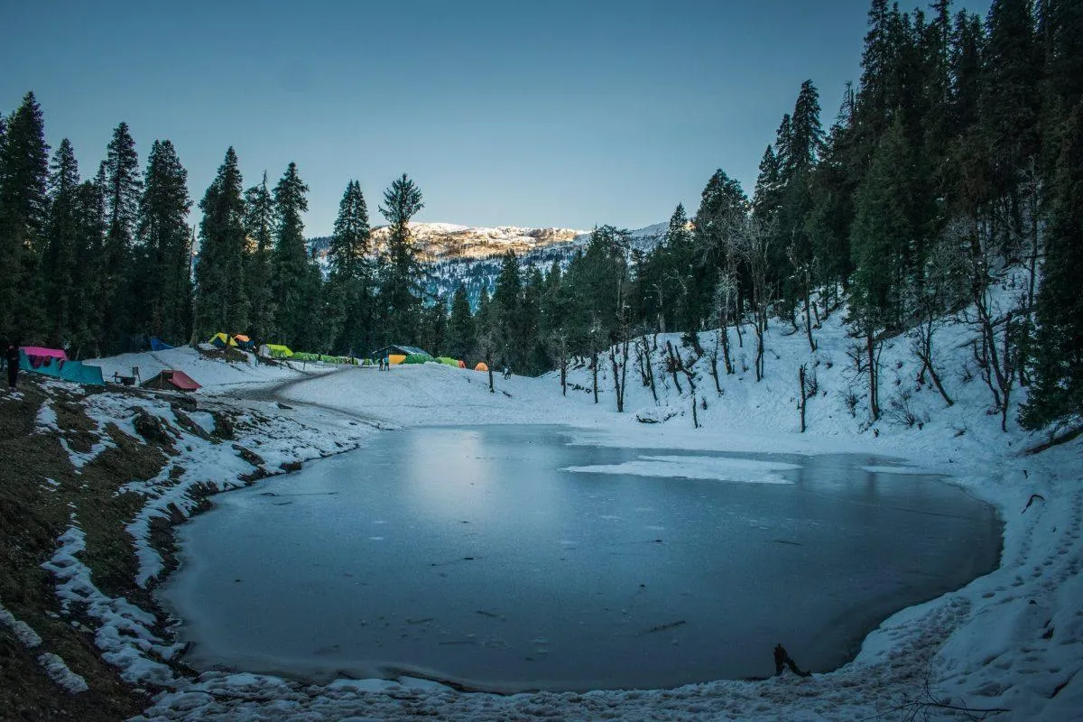places to see snowfall in Uttarakhand