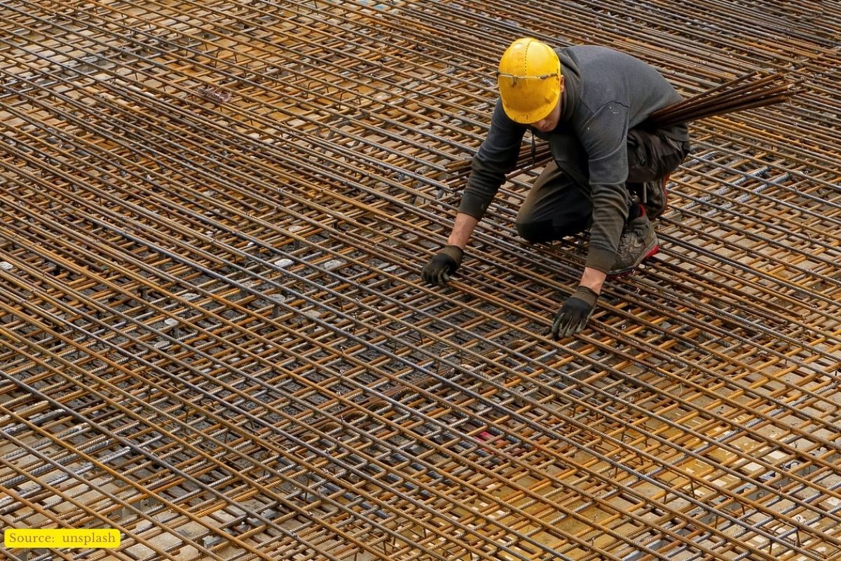Good Move: Free bus pass for construction workers in Delhi