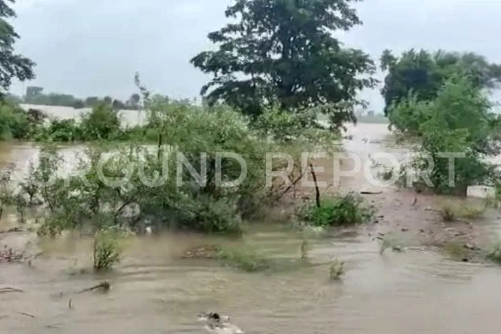 नीलकंठ गांव में बाढ़ से तबाही