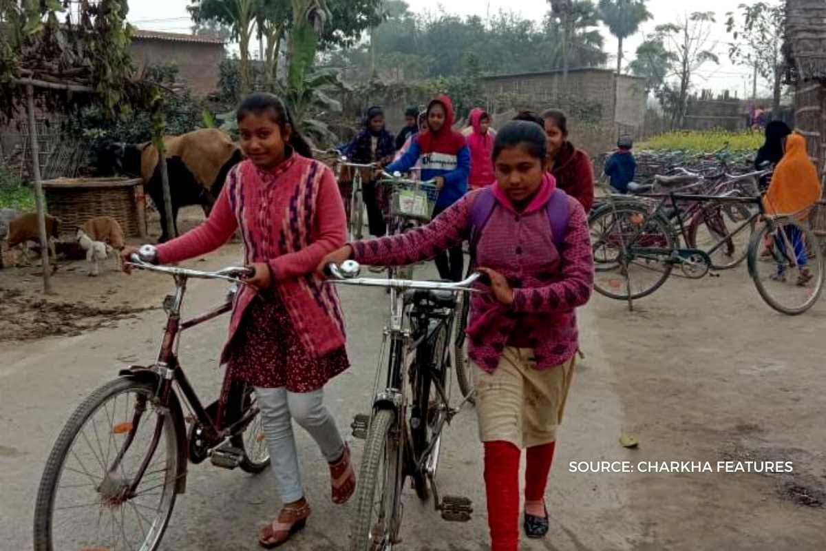 महंगी शिक्षा, लड़कियों की उच्च शिक्षा में बाधा है