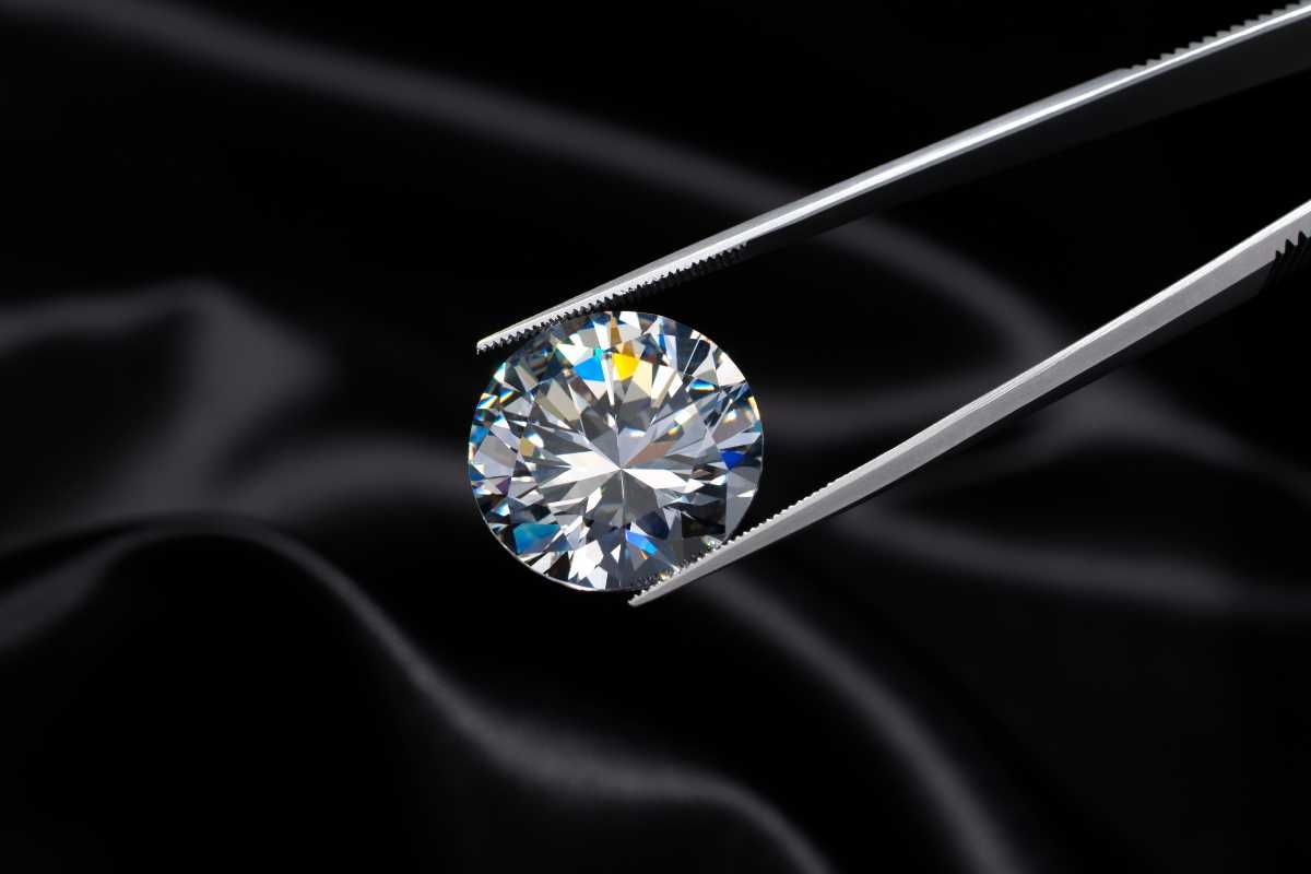 Discover the top 5 diamond buyers in Houston