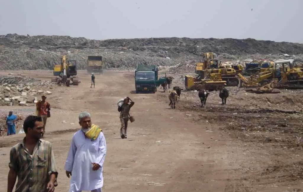 Landfill at Gazipur where many wastepickers work and live 