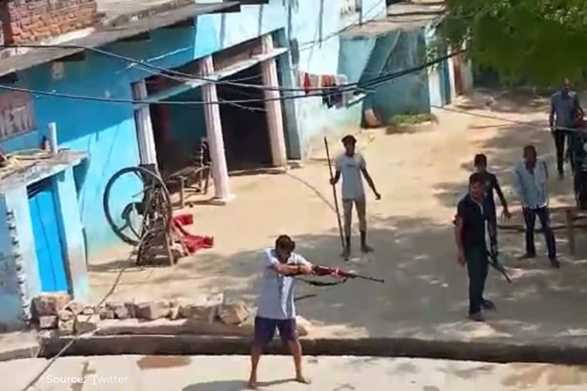 6 members of a family shot dead on camera in Morena, complete story