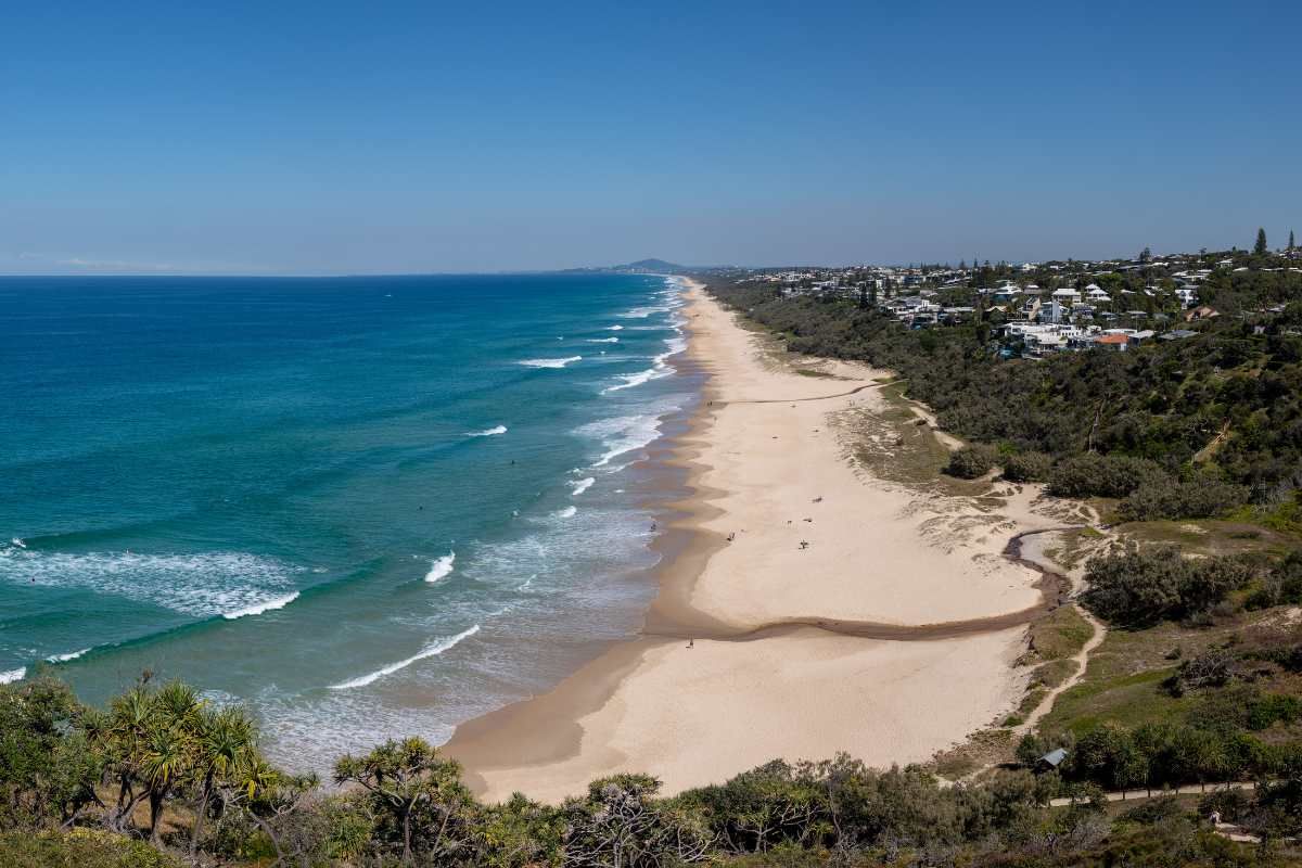 Experience the Wonders of the Sunshine Coast with a Rental Car