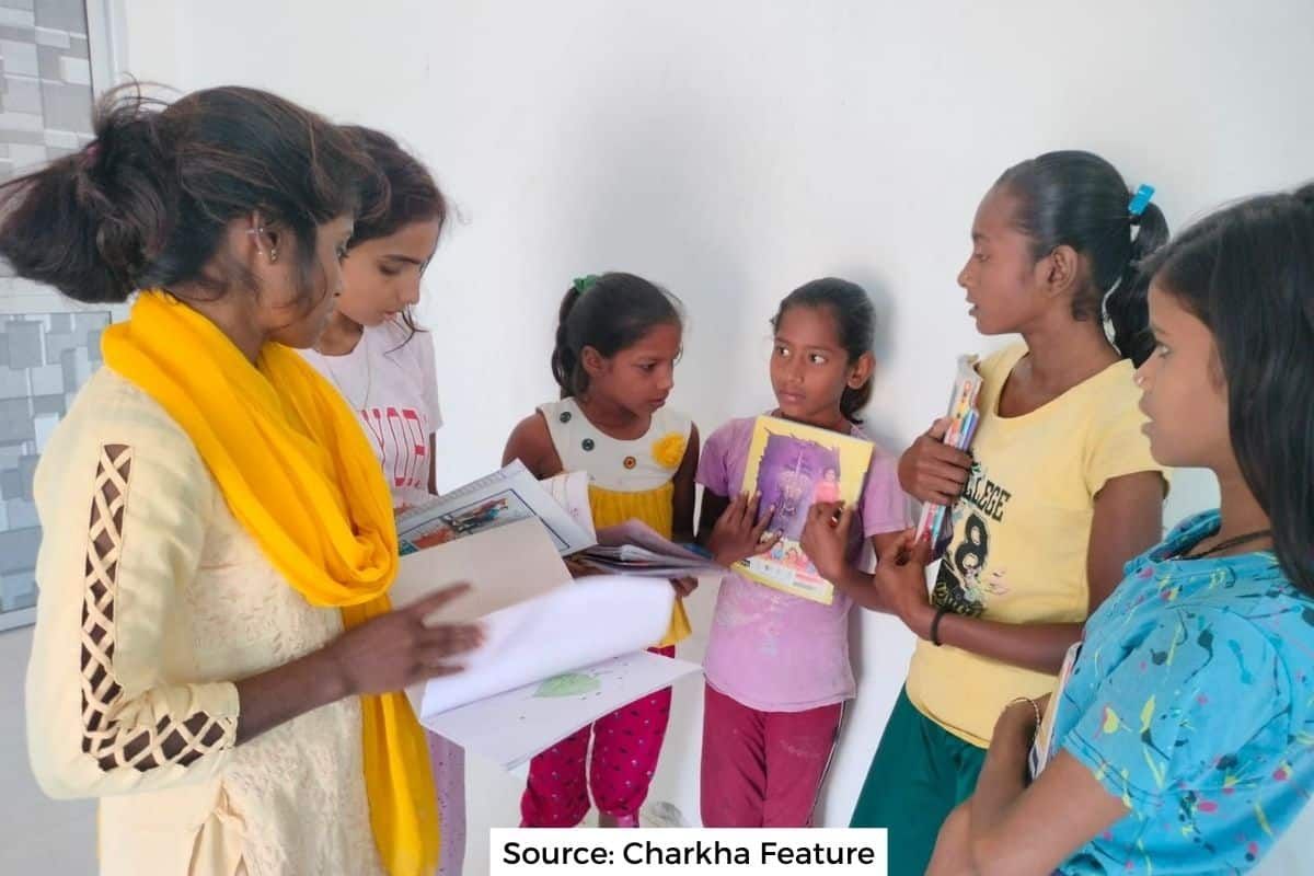 ग्रामीण किशोरियां आज भी माहवारी में कपड़े इस्तेमाल करती हैं