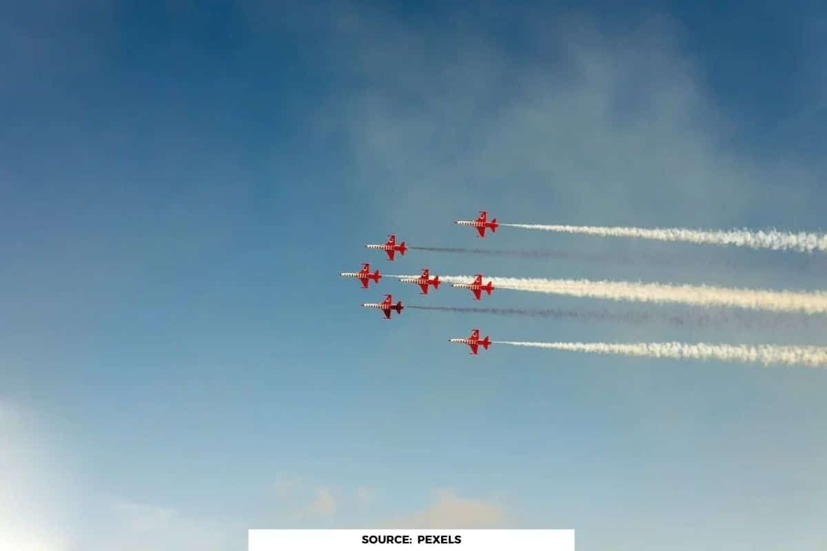 'Contrails': Do airplane contrails affect global warming or not?
