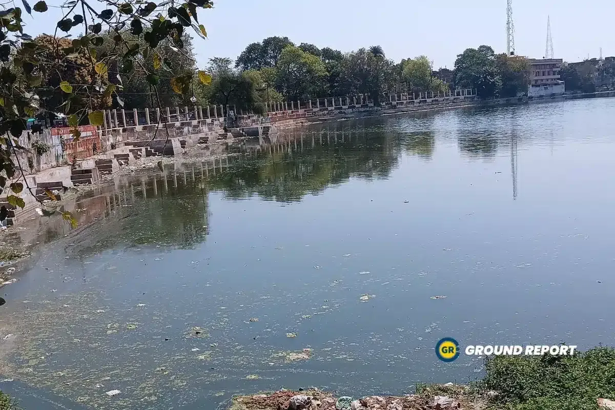 Dirt present in Kishore Sagar pond Chattarpur