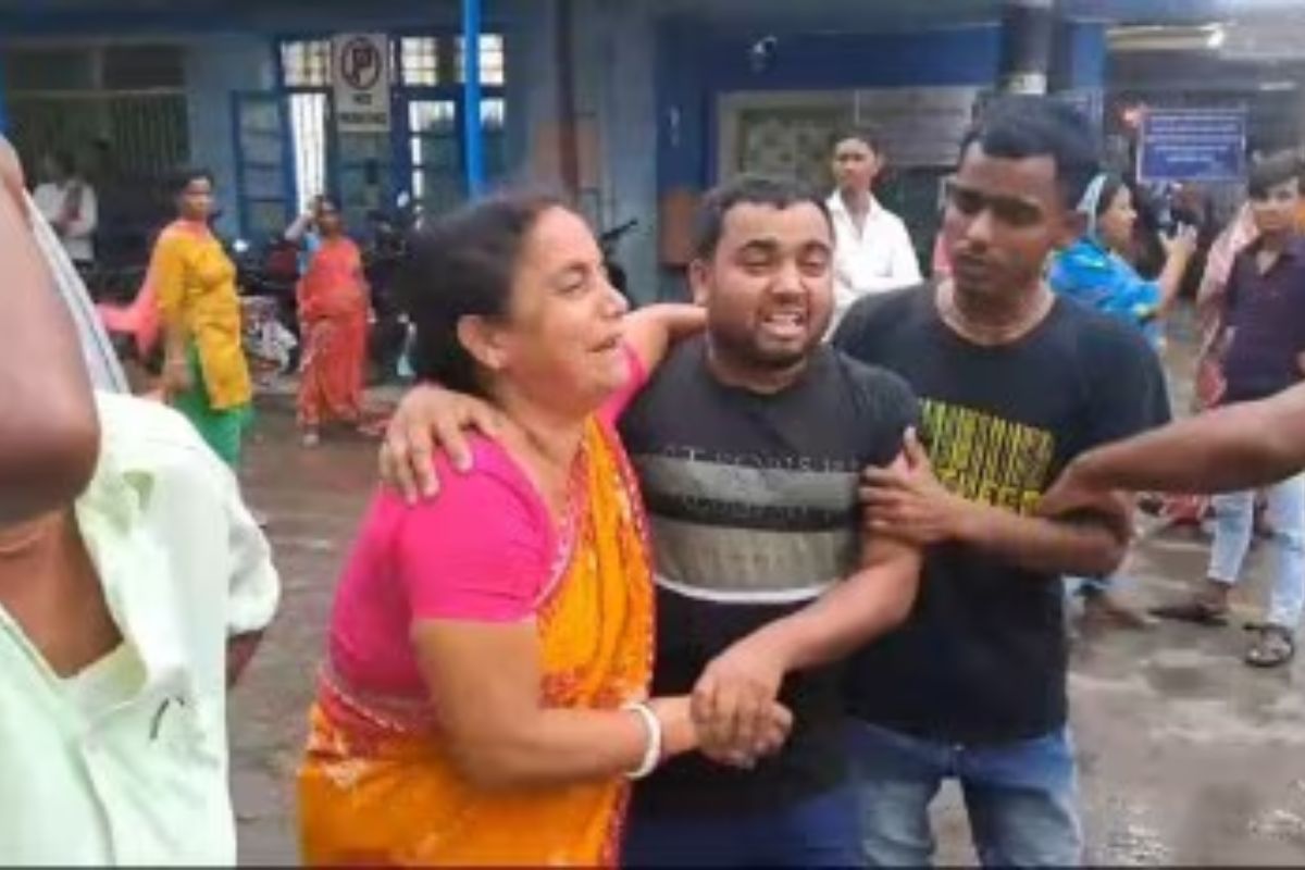 Lightning strikes claim 11 lives in Malda, West Bengal