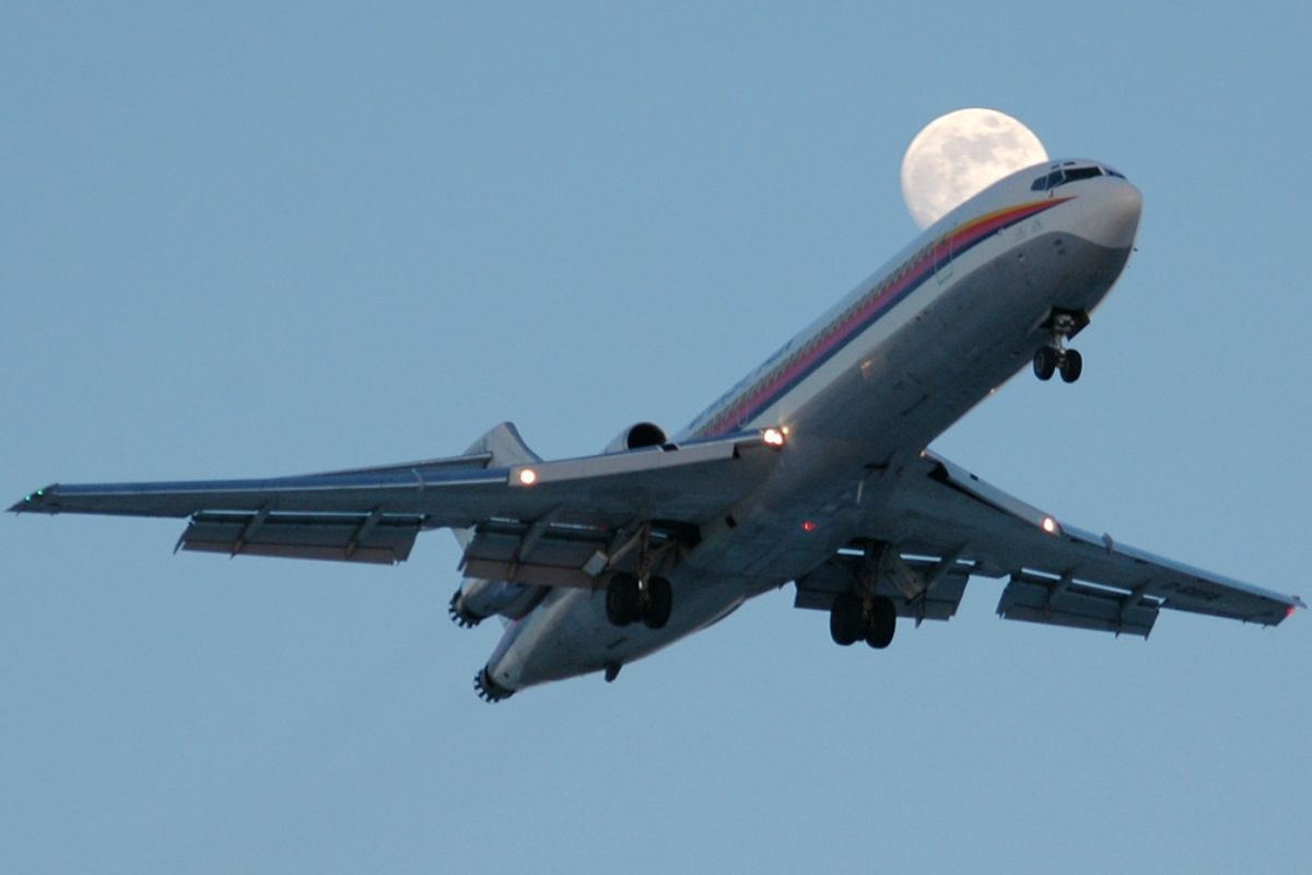 How Extreme heatwaves disrupt flight operations?