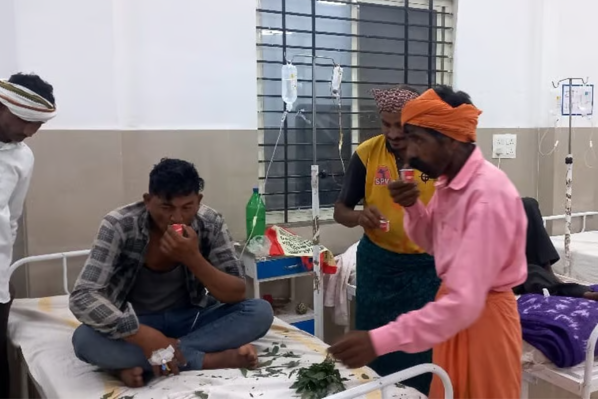 Tantrik treats snakebite victim at a district hospital in MP