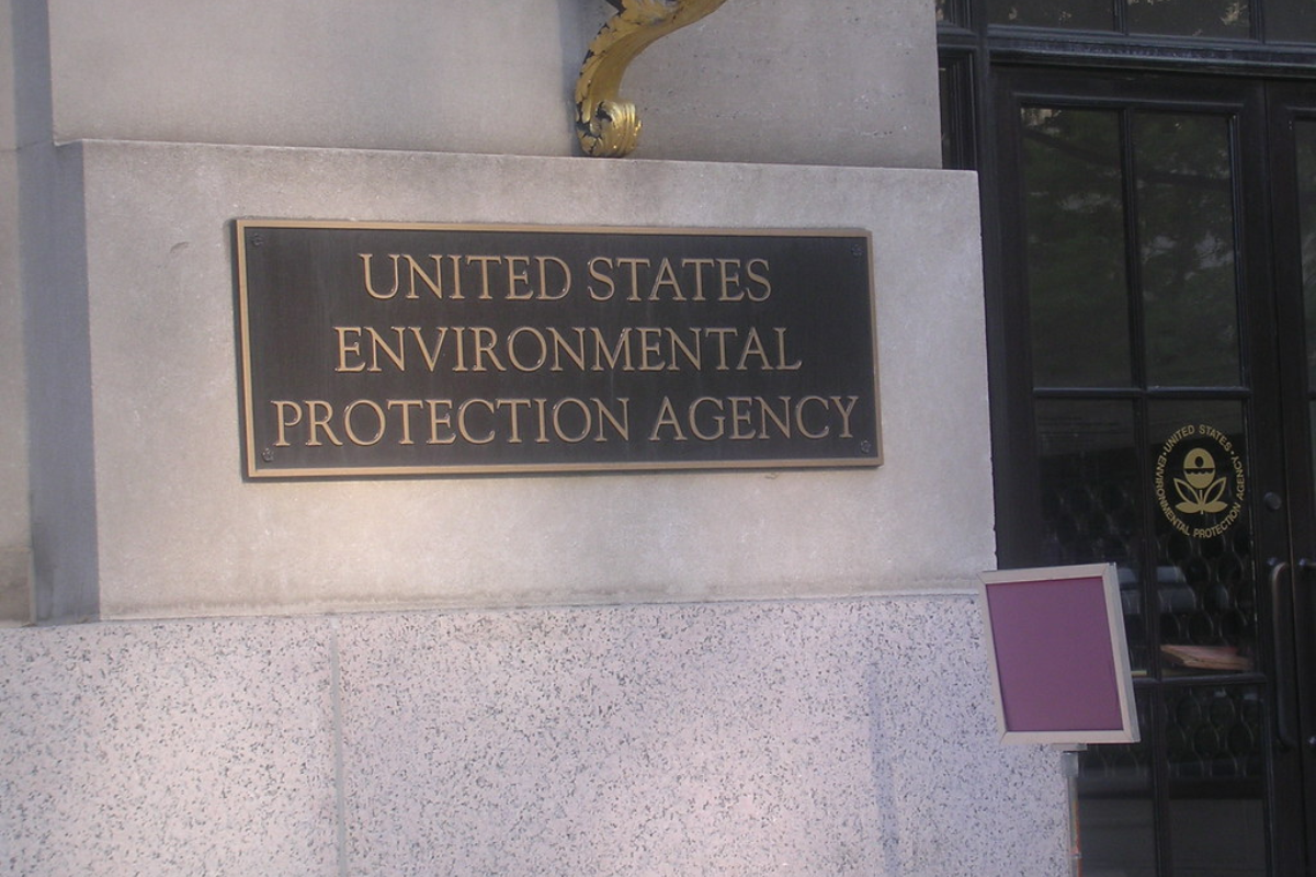 EPA cancels $20 billion Green Bank grants, what was this grant for?