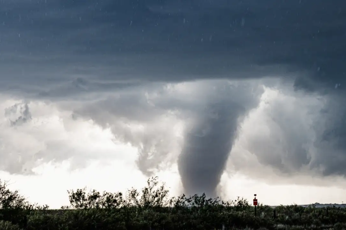 Large wedge tornado spotted near Bingham and Hyannis, Nebraska