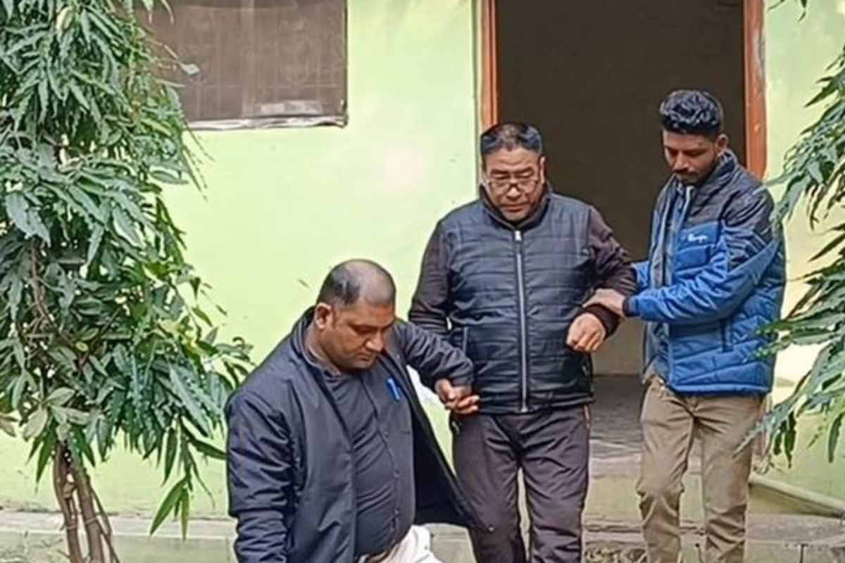 Who is wildlife trafficker Tashi Sherpa imprisoned in MP?