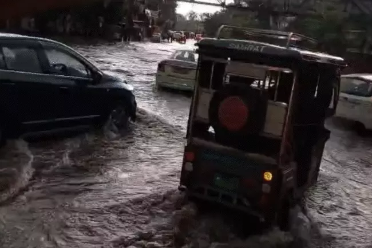 Madhya Pradesh Receives 72% of Rainfall Quota, Heavy Showers Expected in 18 Districts